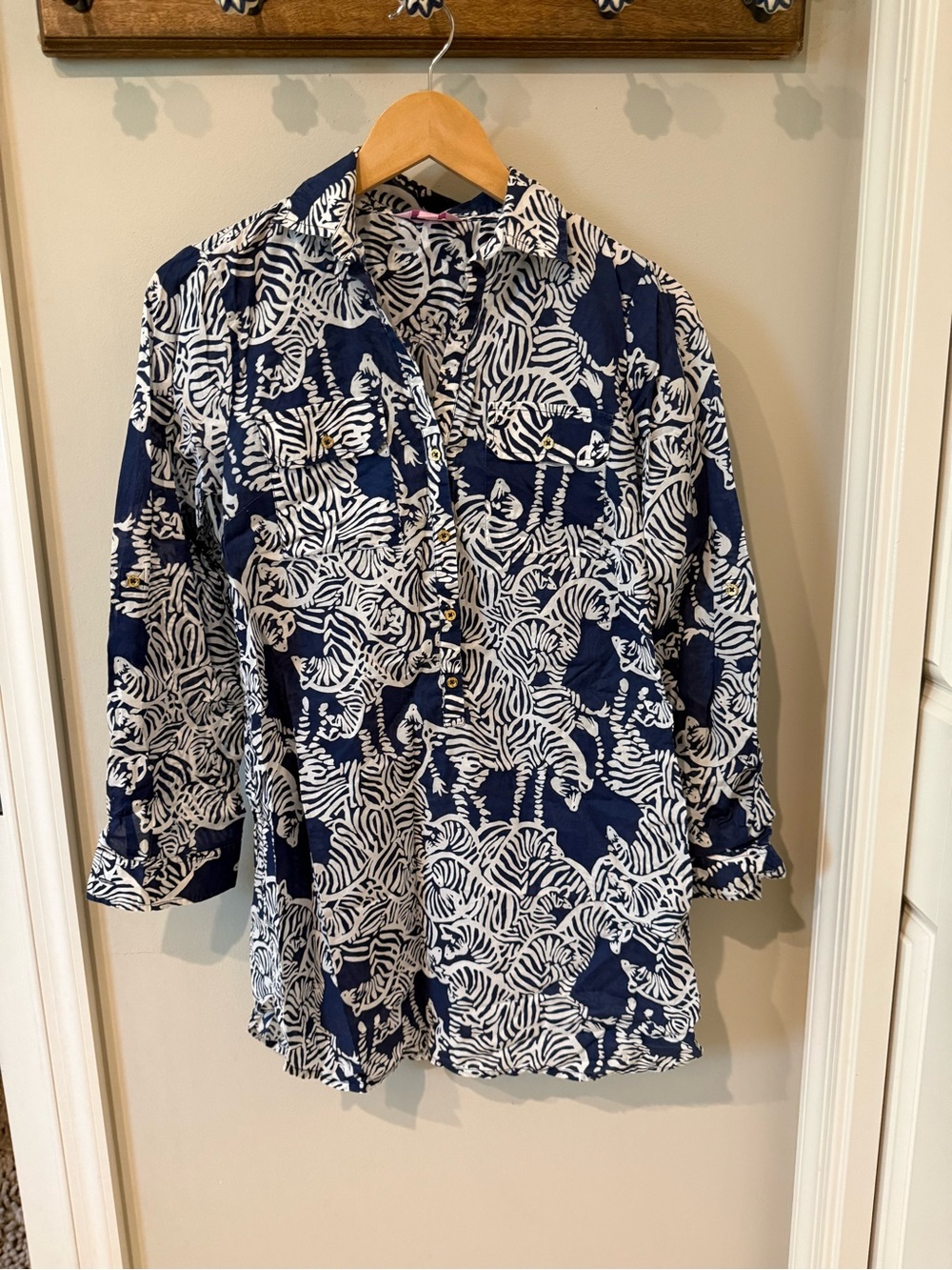 Lilly Pulitzer Navy & White Zebra Print Blouse